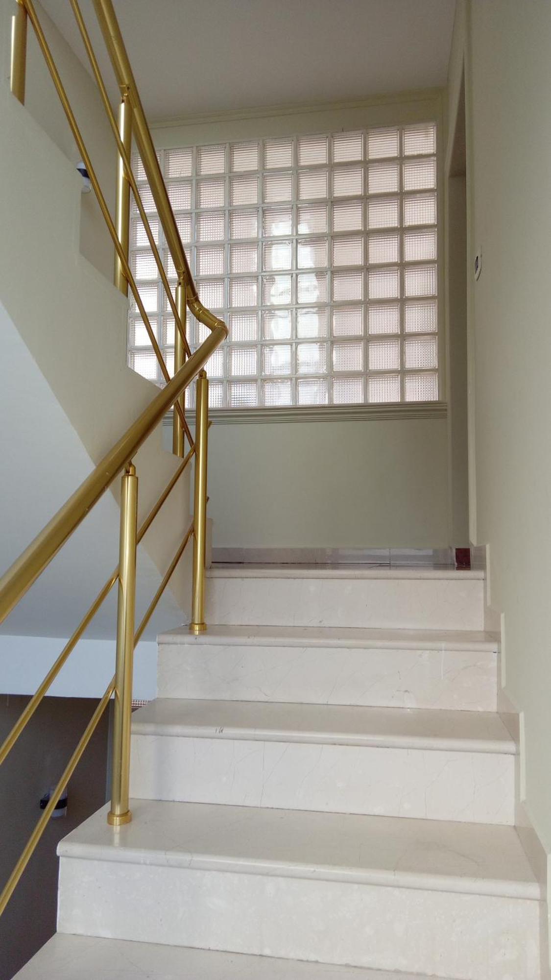 Mandarine Hostel Tirana Bagian luar foto