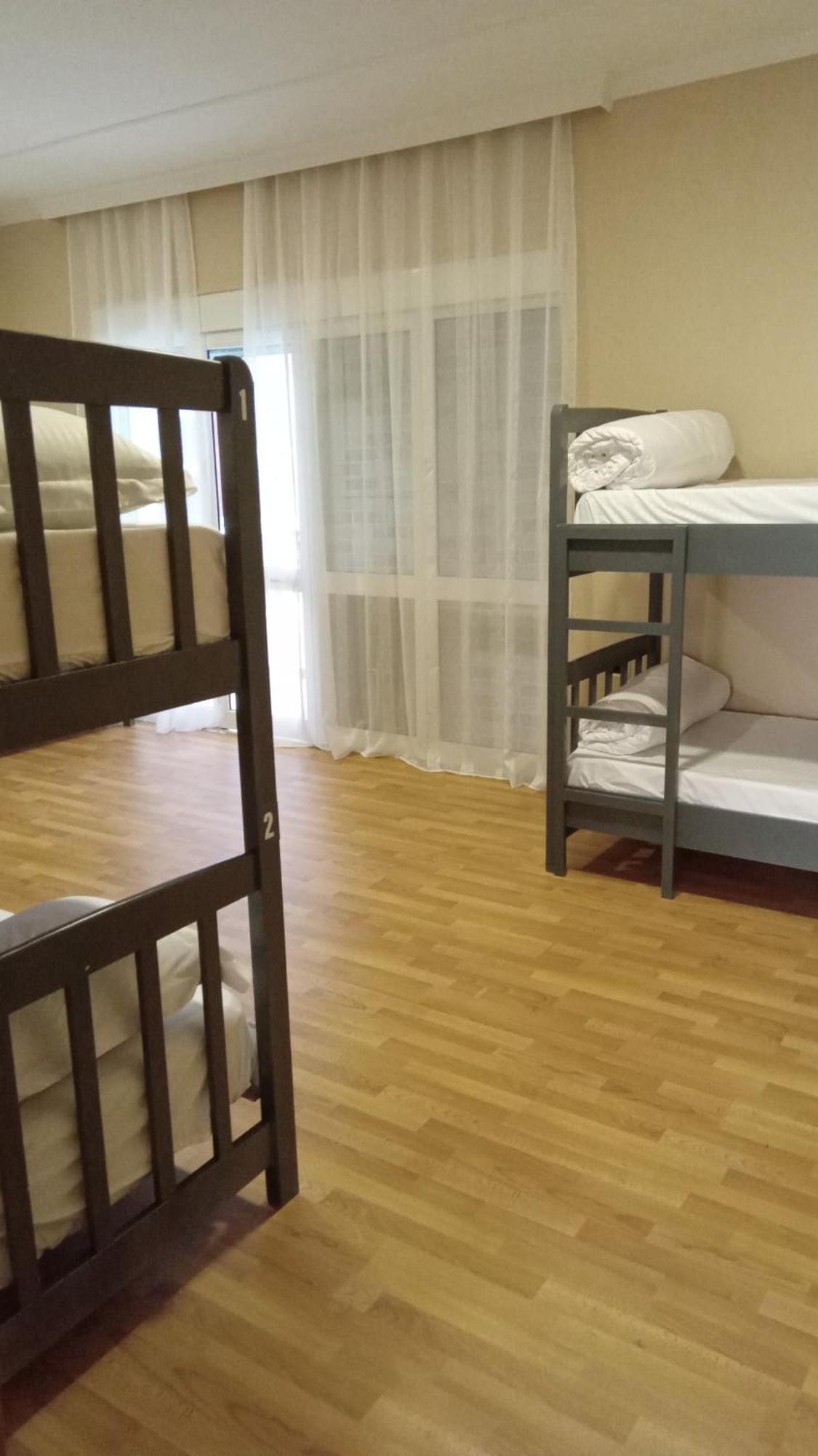 Mandarine Hostel Tirana Bagian luar foto