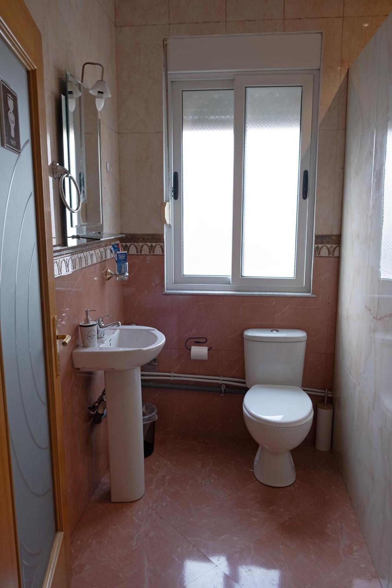 Mandarine Hostel Tirana Bagian luar foto